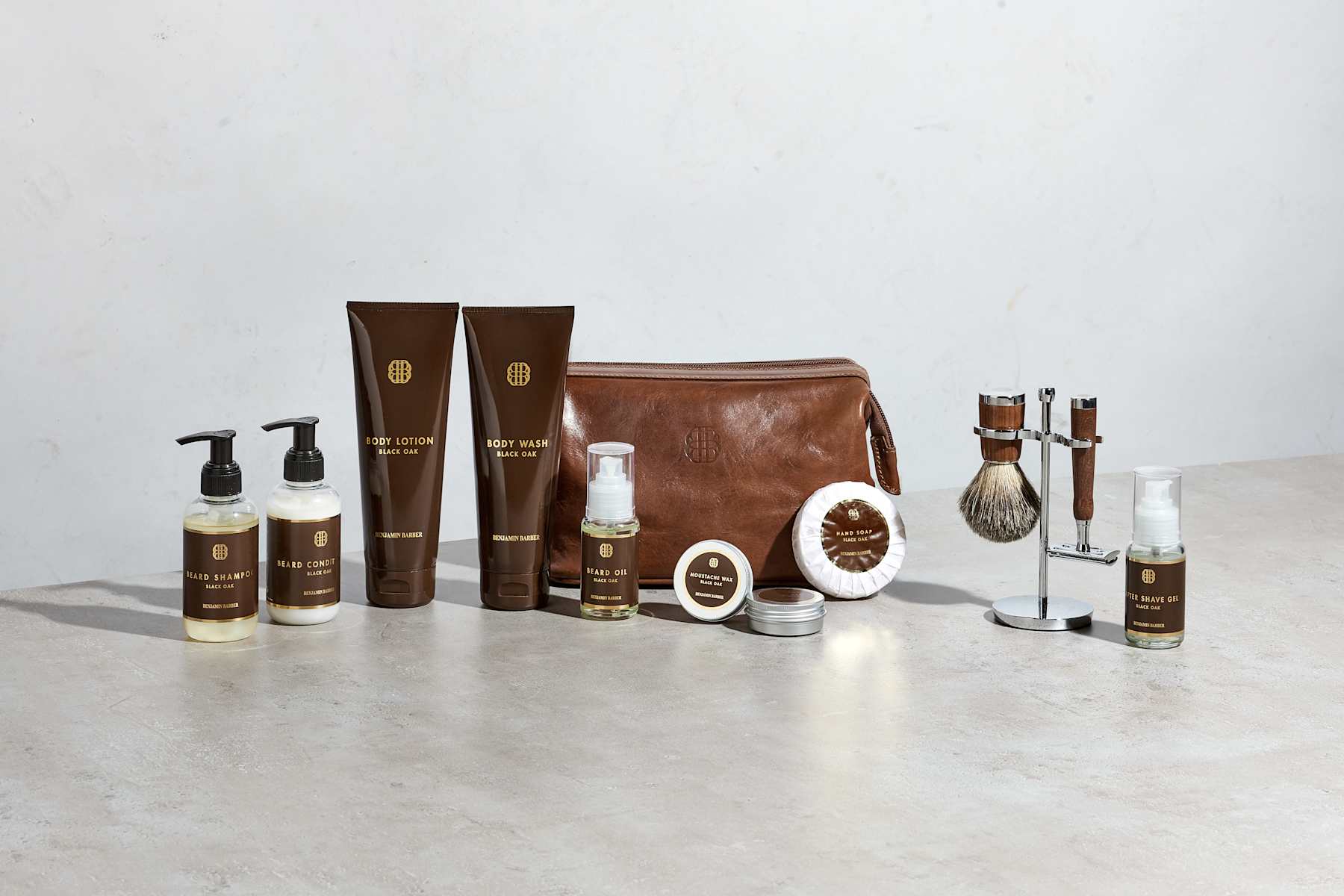 Benjamin Barber Brown Leather Toilet Bag - Image 5