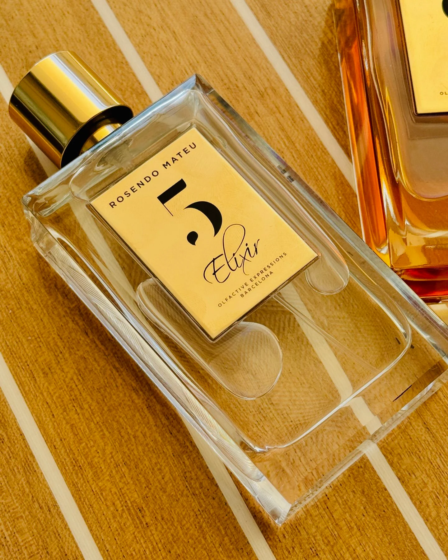 Rosendo Mateu 5 Elixir Floral, Amber, Sensual Musk Sample - Image 3